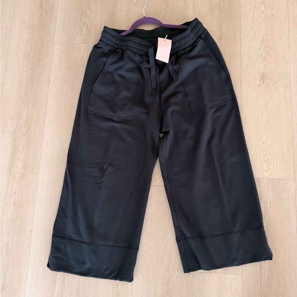 Quince wide leg capri pant NWT size large black